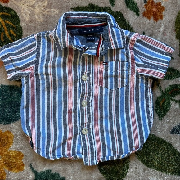 🌟3/$20🌟 Tommy Hilfiger || Baby button down shirt - Picture 1 of 4